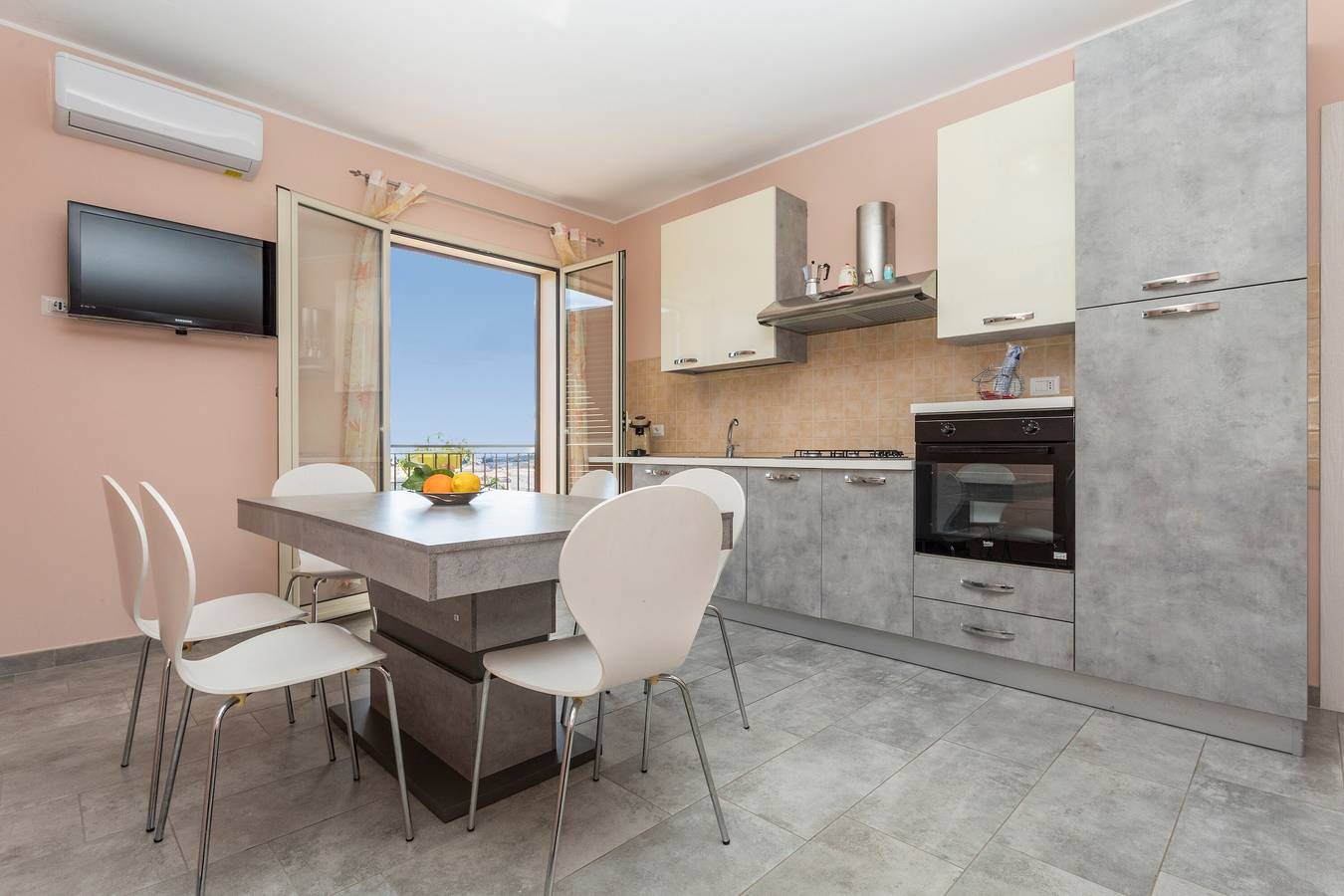 Villa Veronica – Sea View Retreat in Mascali, Etna