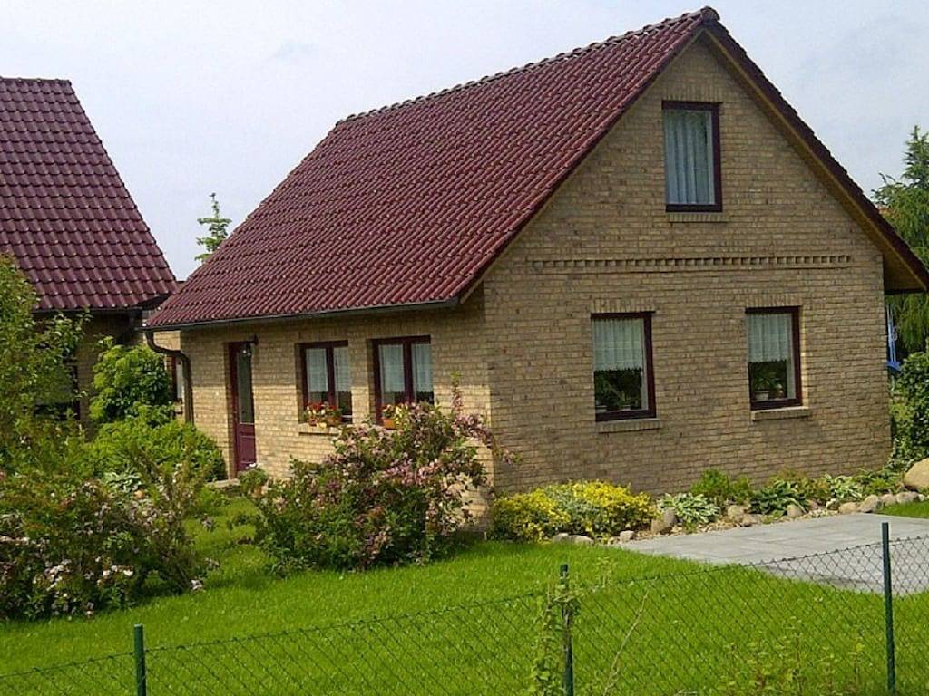 Ferienhaus in Ludorf mit Schwimmbecken in Ludorf, Müritz