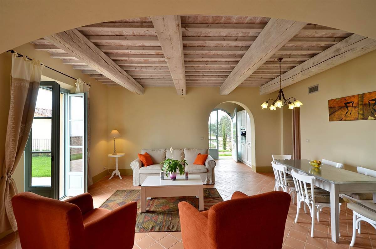 Entire apartment, Apartment In A Hotel "Pino" with Pool, Private Terrace & Wi-Fi in Trequanda, Siena Province