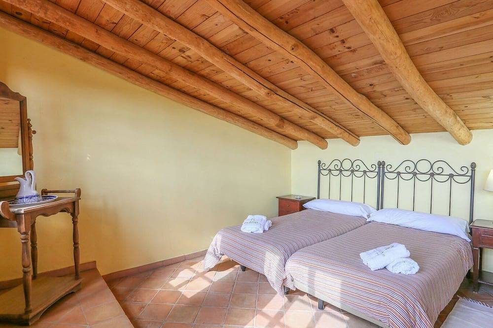 Finca el Manzano Cortegana by Ruralidays in Cortegana, Sierra de Aracena y Picos de Aroche