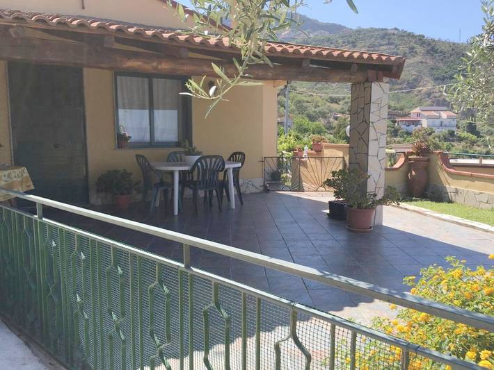 Ferienhaus für 4 Personen, mit Balkon und Terrasse sowie Garten und Ausblick
