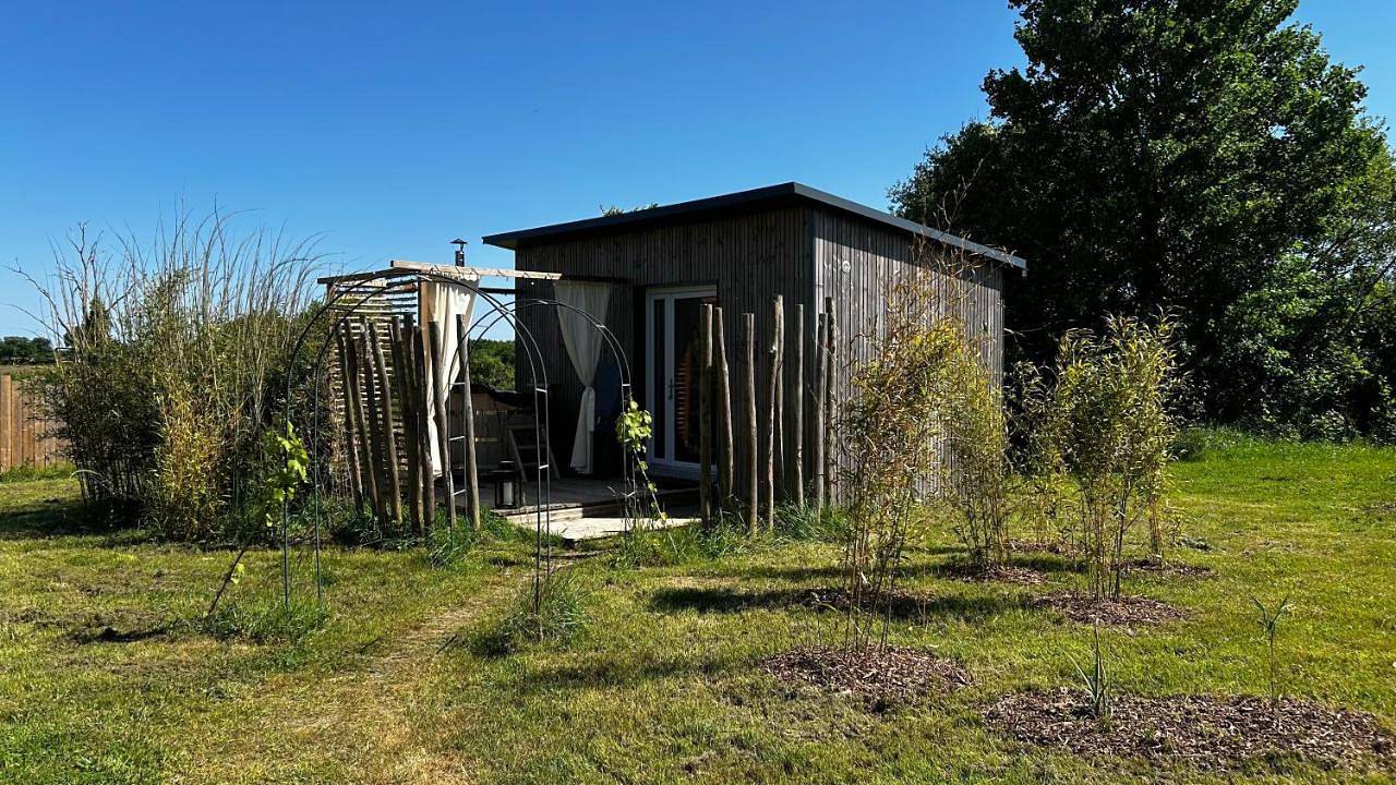 Queen Room with Garden View in Vallet (Loire-Atlantique), Région de Nantes