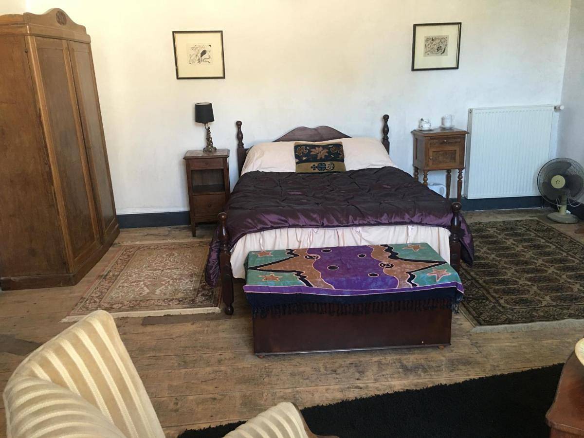 Double Room with Private Bathroom in Civray, Vienne (France)