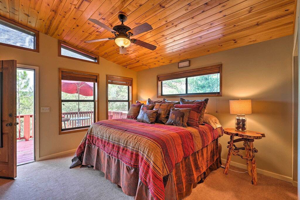 Strawberry Hideaway in the Pines w/ Hot Tub! in Strawberry, Coconino Nationalwald
