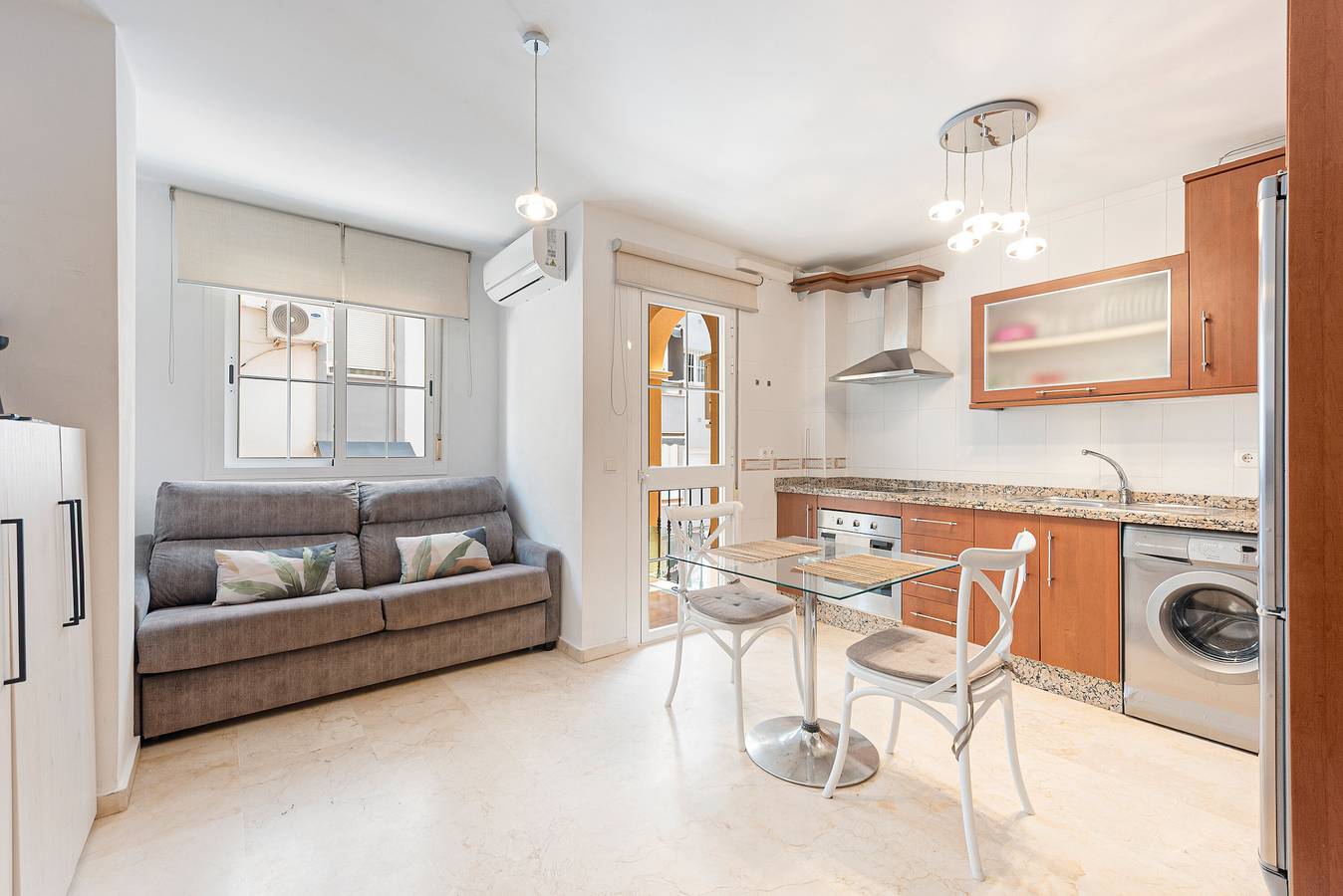 Ganze Wohnung, Ferienwohnung 'Precioso A 50m De La Playa' mit Balkon, Wi-Fi und Klimaanlage in Playa de Rincón de la Victoria, Rincón de la Victoria