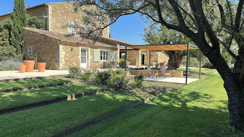 Gîte pour 2 personnes, avec piscine