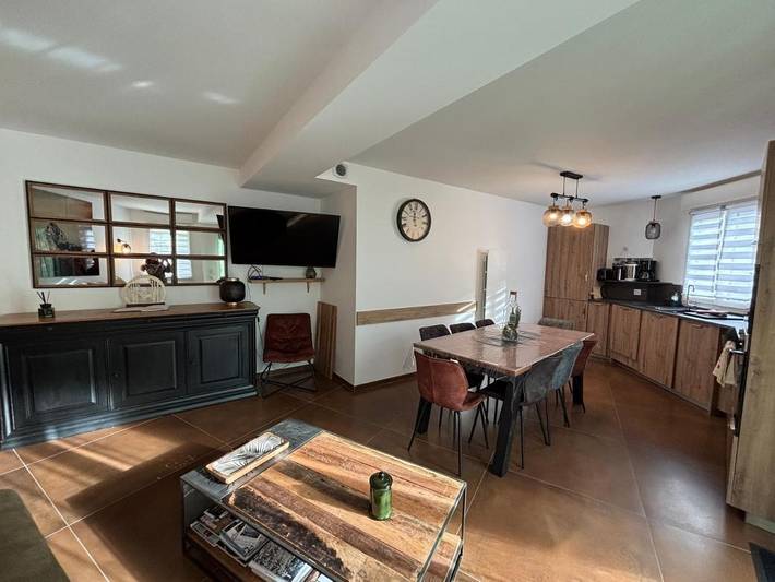 Gîte pour 8 personnes, avec terrasse ainsi que vue et sauna dans Office De Tourisme De Brides Les Bains - 4