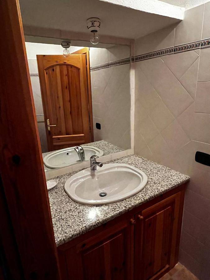 Location de vacances pour 6 personnes, avec jardin à Sant'Antonio di Gallura - 2