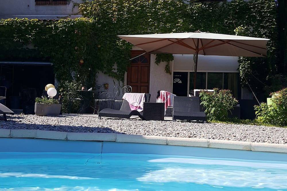 Proche Cassis S/ M La Ciotat Villa T4 .Piscine Privee Clim- in Cuges-les-Pins, Marseille region