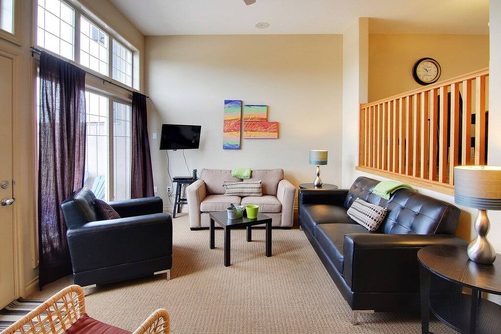 Ganze Wohnung, Erschwingliche Preise Remembrance Day Weekend $ 315 - 2nites oder $ 465 - 3nites! in Radium Hot Springs, Kootenay-Nationalpark