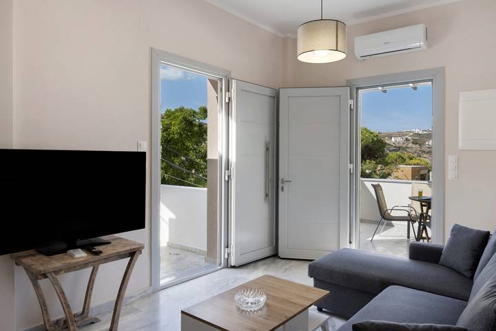 Gîte pour 6 personnes, avec balcon dans Syros - 2
