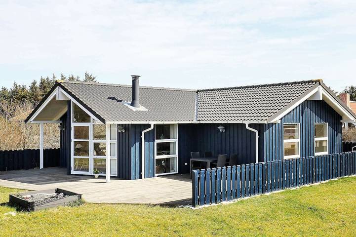 Ferienhaus für 7 Personen, mit Terrasse und Sauna sowie Whirlpool in Vorupør