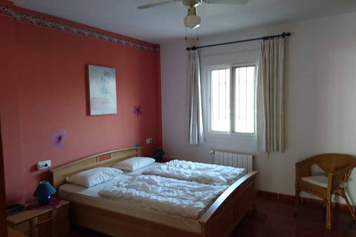 Ganze Wohnung, Ferienvilla für 5 Personen mit Pool und toller Aussicht in Torrox, Costa del Sol