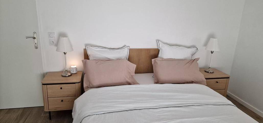 Gîte pour 3 personnes, avec terrasse et vue, animaux acceptés à Lieusaint