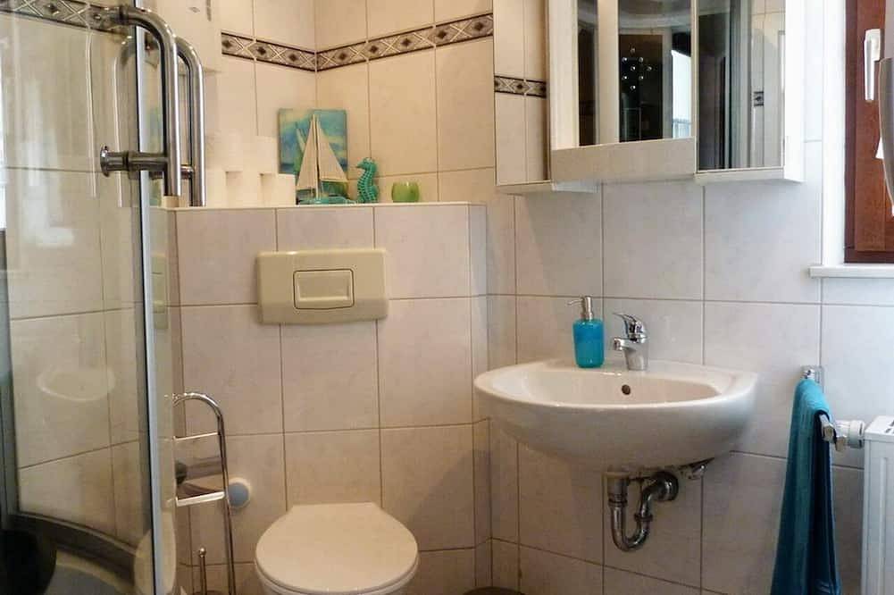 Entspannung pur mit Dampfdusche und Whirlpool in einem Komfort Ferienhaus in Bad Berleburg, Kreis Siegen-Wittgenstein