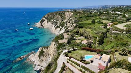 Location de vacances pour 7 personnes, avec jardin et jacuzzi à Céphalonie