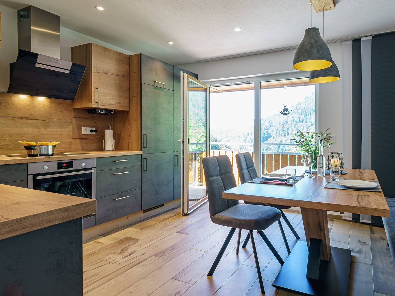 Ganze Wohnung, Holderstanzenhof: Ferienwohnung 'Talblick' mit Bergblick, privatem Balkon und Wi-Fi in Bad Peterstal-Griesbach, Mittlerer Schwarzwald