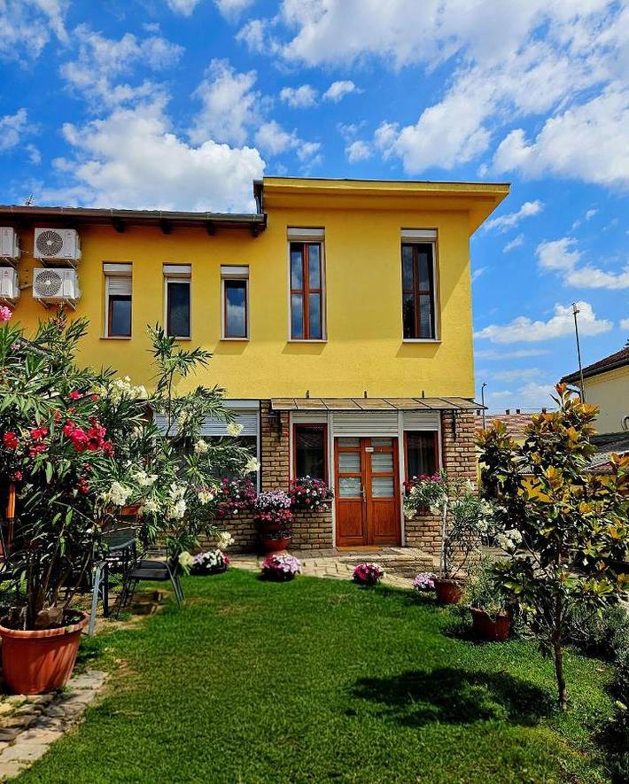 Maison d’hôte pour 3 personnes, avec jardin à Kecskemét