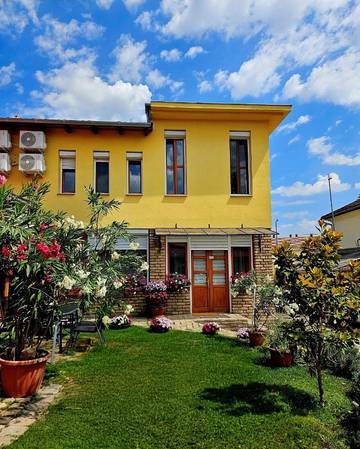 Maison d’hôte pour 3 personnes, avec jardin à Kecskemét