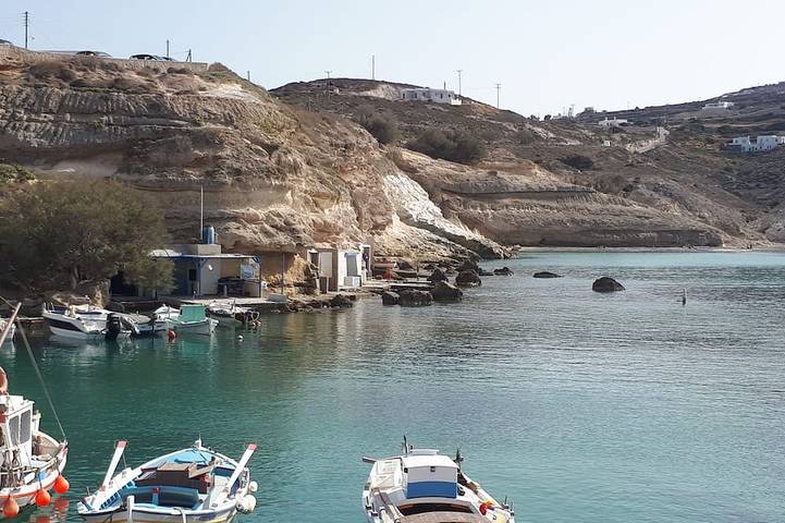 Vacation rental for 4 people in Milos