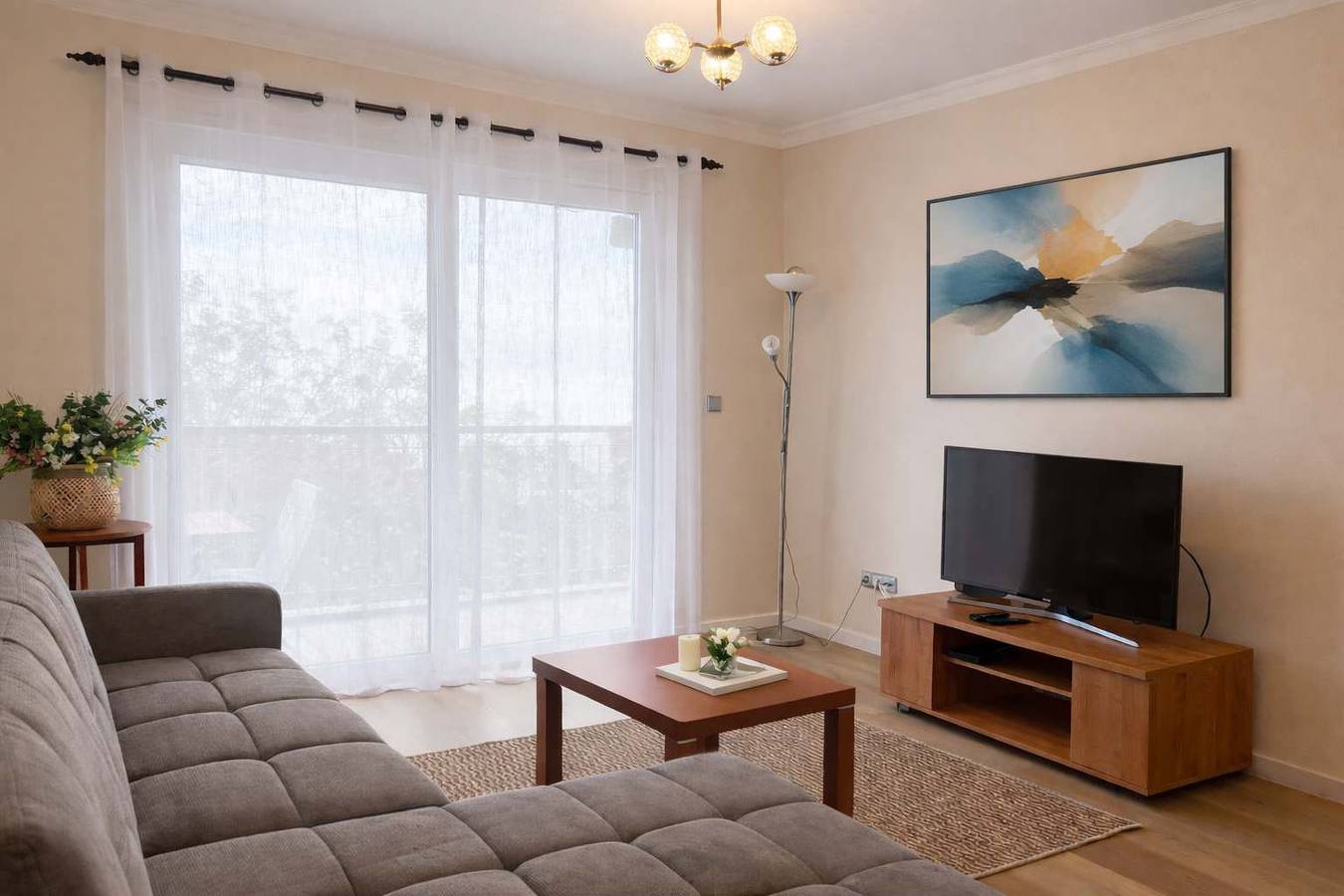 Apartamento inteiro, Ocean-View Apt in Machico w/ Balcony & Parking in Água de Pena, Madeira
