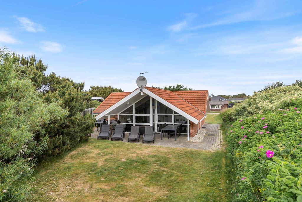 Zentral gelegenes Ferienhaus mit Whirlpool und Sauna in Henne, Varde