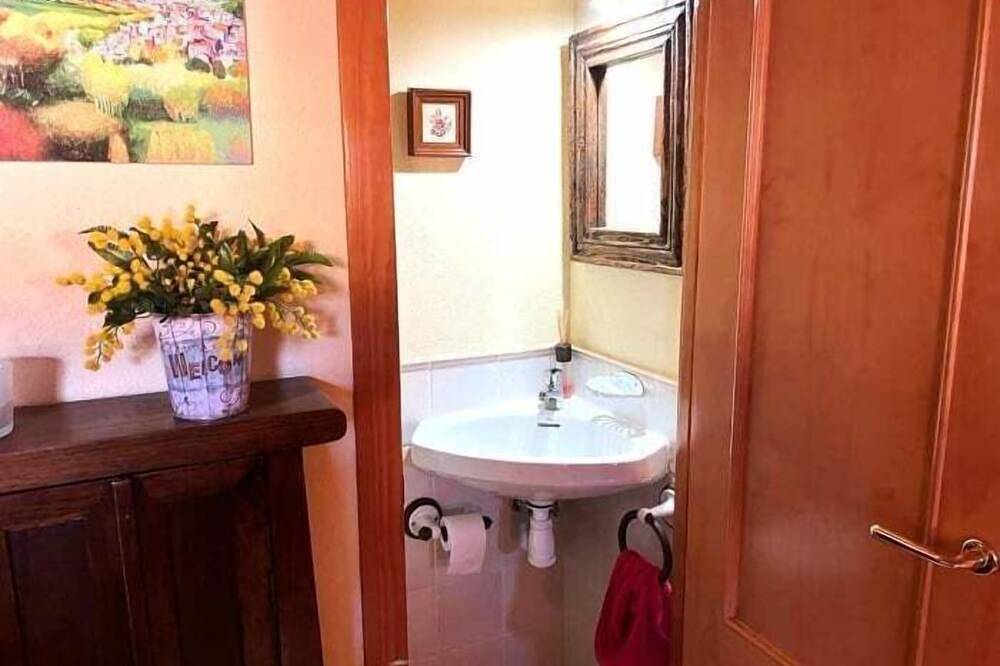 Adosada 2 hab. Gran Jardín, Chimenea, Vistas y Wifi in Osséja, Parque Natural Regional de los Pirineos Catalanes