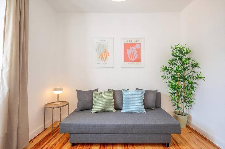 Ganze Wohnung, Ferienwohnung für 4 Personen mit Balkon in Santa Engrácia, São Vicente (Lissabon)