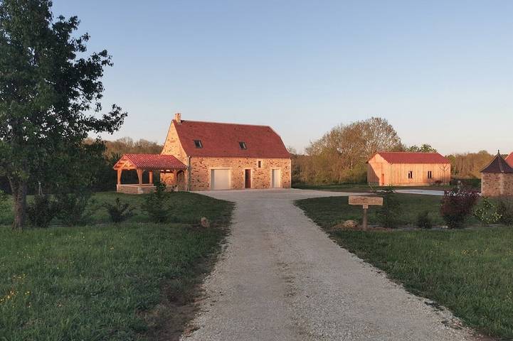 Location de vacances pour 6 personnes, avec jardin et terrasse à Mauzens-et-Miremont