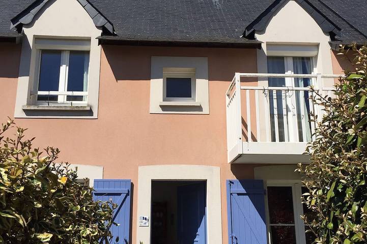 Maison de vacances pour 7 personnes, avec balcon ainsi que jardin et piscine - 1