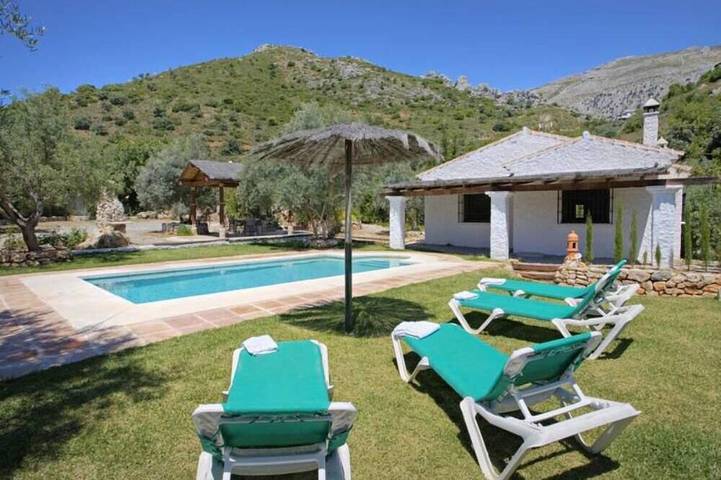 Chalet für 4 Personen, mit Terrasse, mit Haustier in Álora