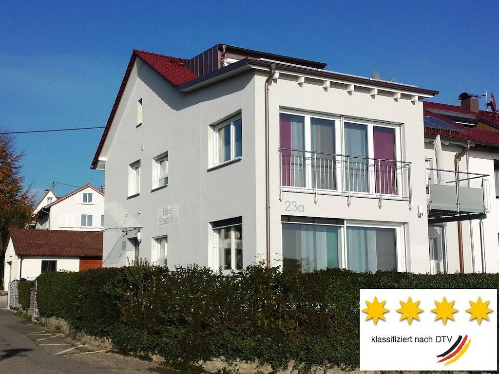 Im Dachgeschoss im Haus Seeblick in Meersburg, Region Bodensee-Oberschwaben