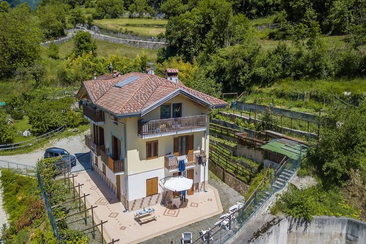 Ferienhaus für 6 Personen, mit Kinderpool und Seeblick in Tenno - 2