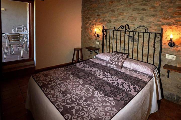 Casa rural para 6 personas, con Terraza y Jardín además de Piscina y Vistas en La Pobla de Lillet - 3