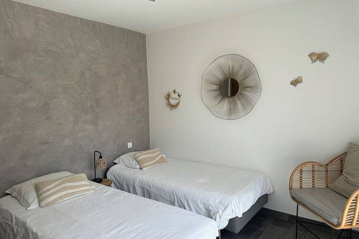 Stone villa with heated pool close to the most beautiful beaches! in Figari, Sartène und Umgebung