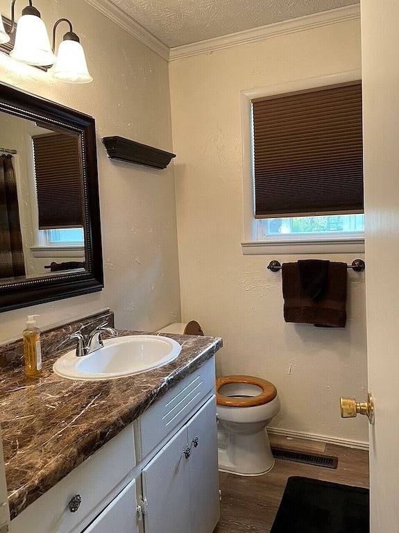 Cute, Cozy Home! Only One Block From Mercy! in Springfield (MO), Greene County (MO)