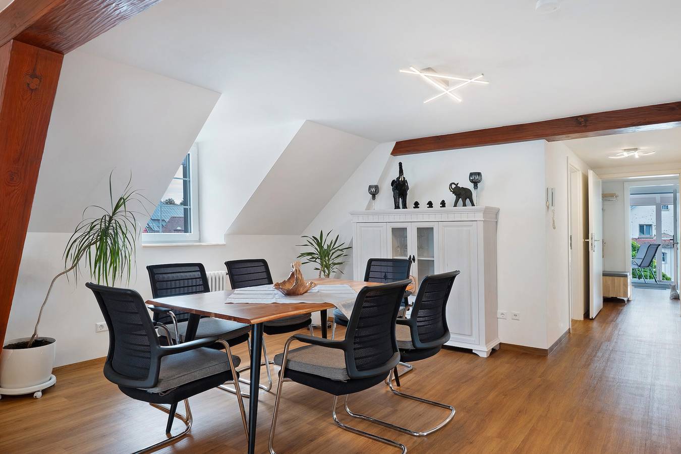 Geheel appartement, Appartement 'Mit 75qm' met Balkon en Wi-Fi in Müllheim, Zuidelijk Zwarte Woud