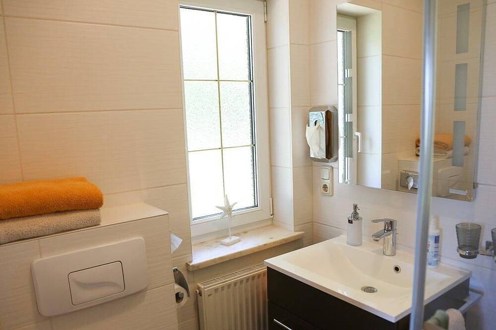 Ganze Wohnung, Ferienwohnung Seeperle - Chalet am See in Stadt Buckow (Märkische Schweiz), Märkische Schweiz-Oderland