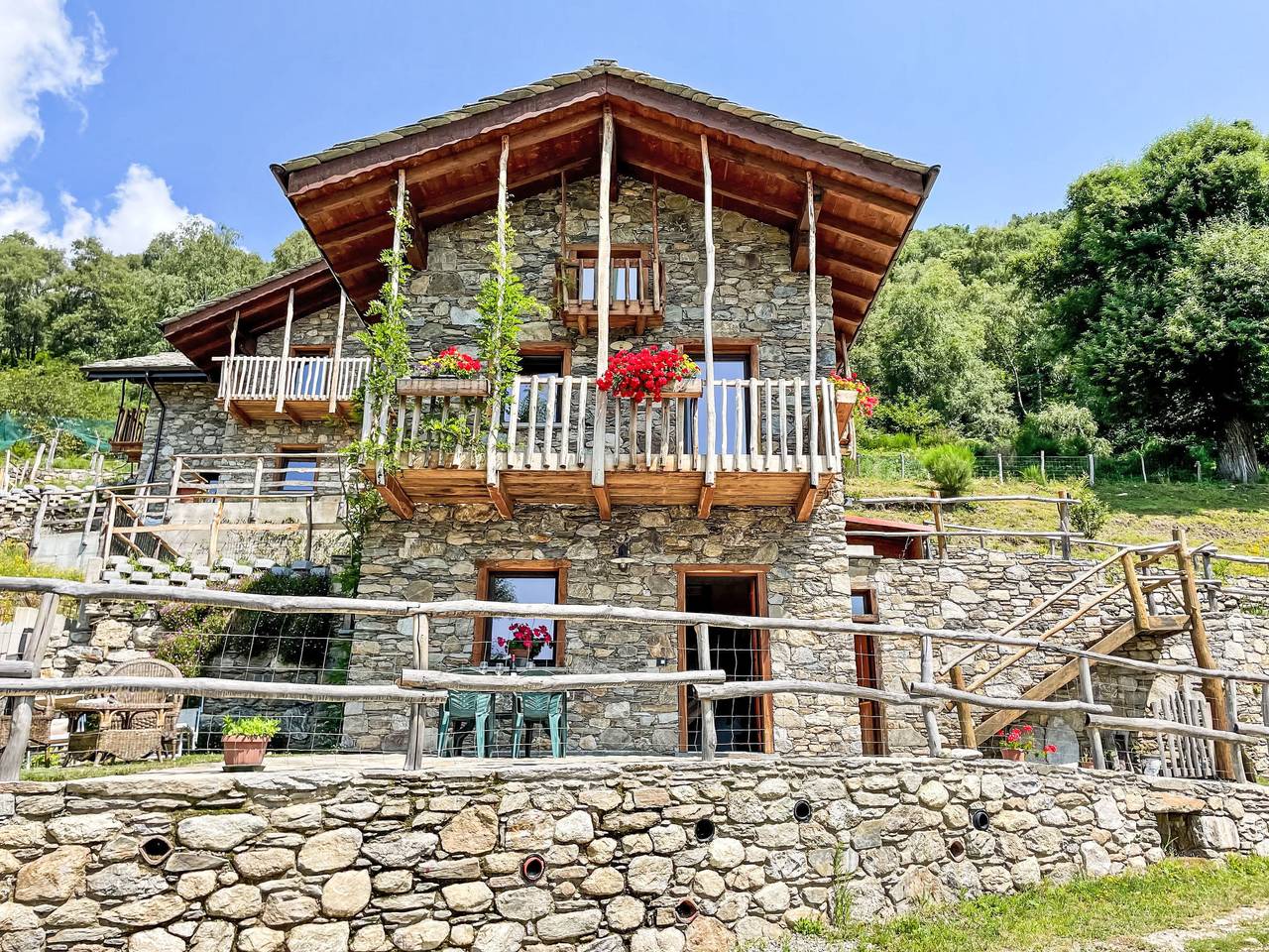 Baita Mirtillo in Comune di Sorico, Valtellina