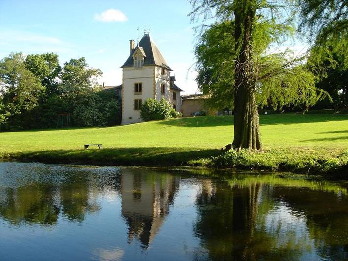 Gîte pour 2 personnes, avec Jardin et Piscine dans Rhône