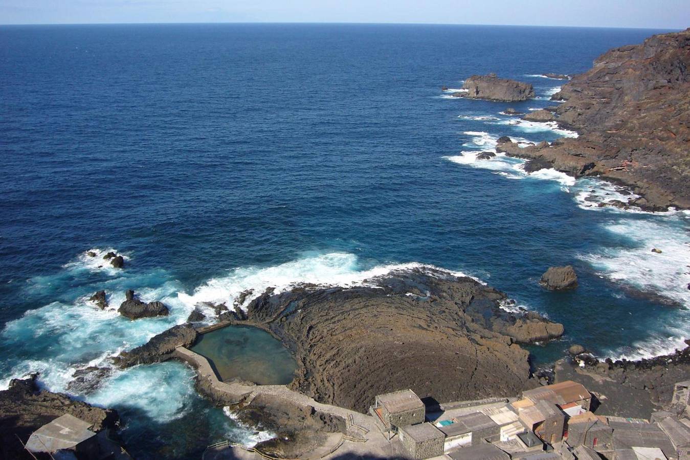 Casa Rural 'El Moral' con Vista al Mar, Terraza Compartida y Wi-Fi in El Mocanal, Valverde