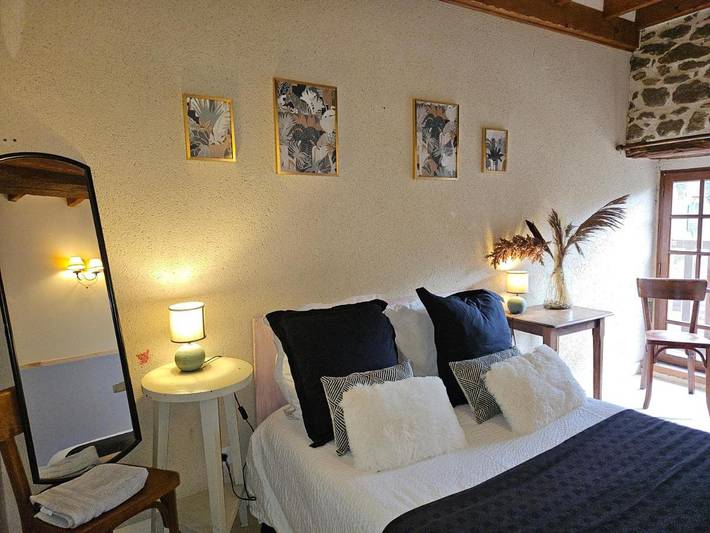 Location de vacances pour 7 personnes, avec terrasse et jardin à Taden - 2