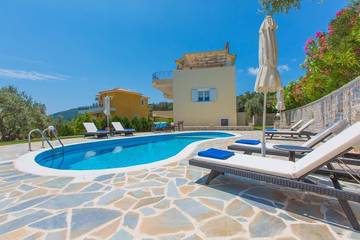 Villa mit pool für 8 Personen, mit Garten und Balkon auf Skiathos