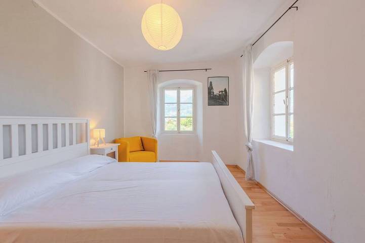 Wunderbares alleinstehendes Ferienhaus für 8 Leute mit  W-Lan, TV, Innenhof und Haustiere erlaubt in San Giorgio (Trient), Arco