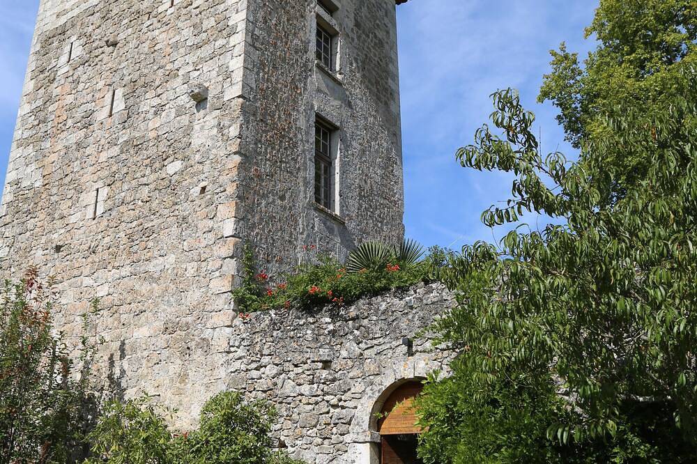 La tour d'avance : ancien relais de chasse d'Henri Iv, entre Bordeaux et Agen in Fargues-sur-Ourbise, Région de Nérac