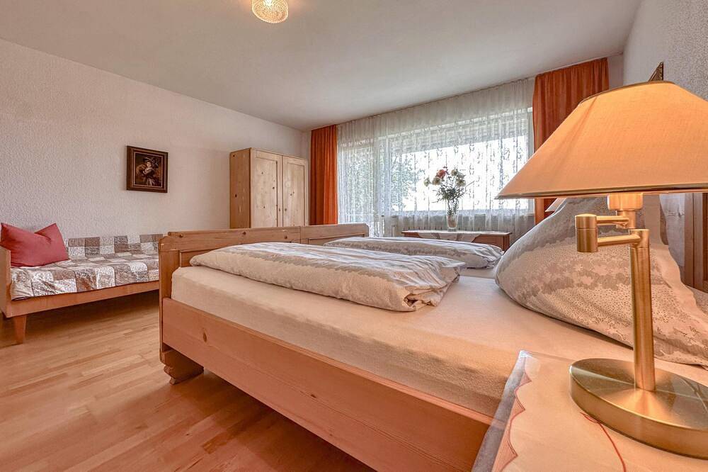 Ganze Wohnung, Ruhige Ferienwohnung mit Balkon und Terrasse in Röhrnbach, Ostbayern