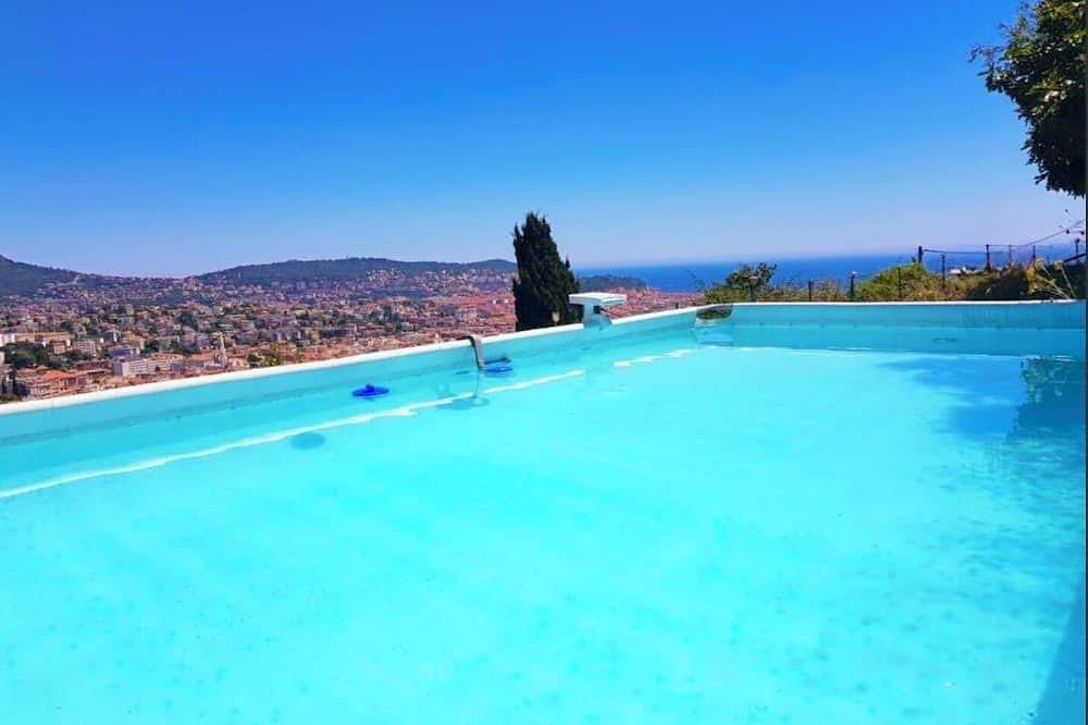 Le Chêne in Nizza, Mittelmeerküste (Frankreich)