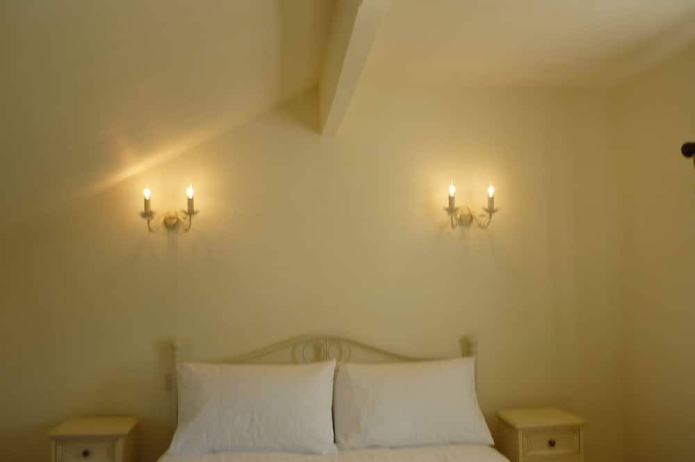 Charming luxury  cottage near Ilkley with great views and fabulous location. in Addingham, Nidderdale AONB