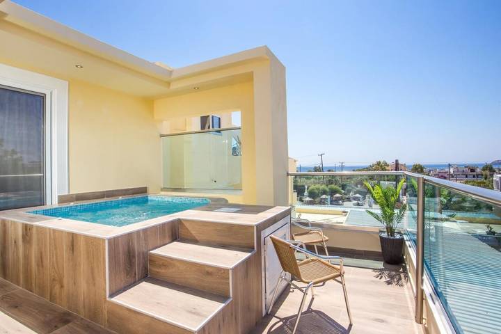 Ferienhaus für 2 Personen, mit Balkon und Terrasse sowie Whirlpool und Garten in Faliraki - 2