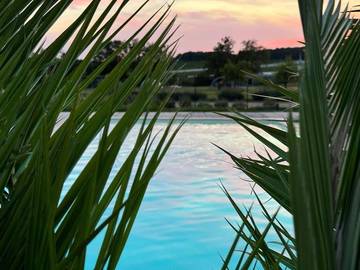 Gîte pour 10 personnes, avec jardin et piscine à Saint-Eutrope-de-Born